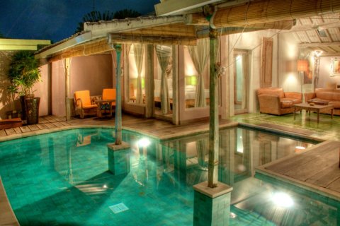 2 bedrooms Villa in Seminyak, Badung, Indonesia No. 11352 16