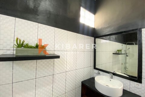 Вилла с 3 спальнями в Kerobokan, Бадунг, Индонезия № 13098 10