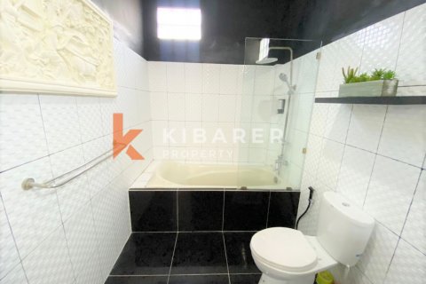Вилла с 3 спальнями в Kerobokan, Бадунг, Индонезия № 13098 9