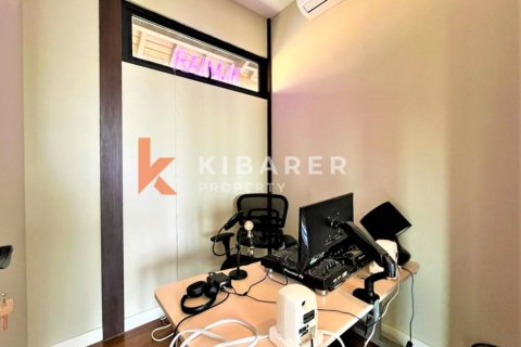 3 bedrooms Villa in South Kuta, Badung, Indonesia No. 13145 14
