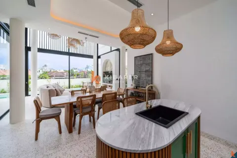 3 bedrooms Villa in Tibubeneng, Badung, Indonesia No. 13143 15