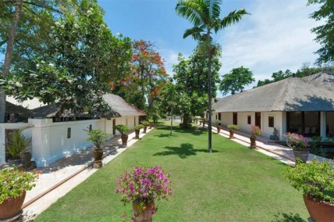 6 bedrooms Villa in South Denpasar, Denpasar, Indonesia No. 638 28