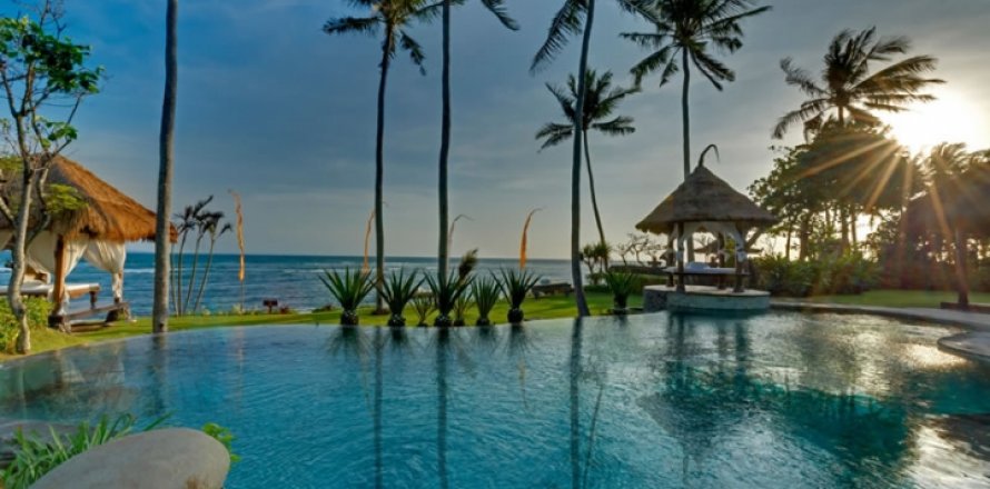 Вилла с 7 спальнями в Canggu, Бадунг, Индонезия № 637