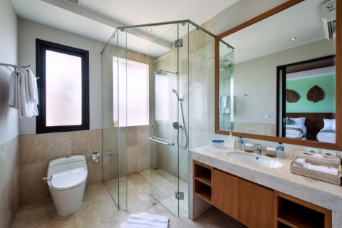4 bedrooms Villa in South Kuta, Badung, Indonesia No. 1001 14