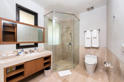 4 bedrooms Villa in South Kuta, Badung, Indonesia No. 1001 23