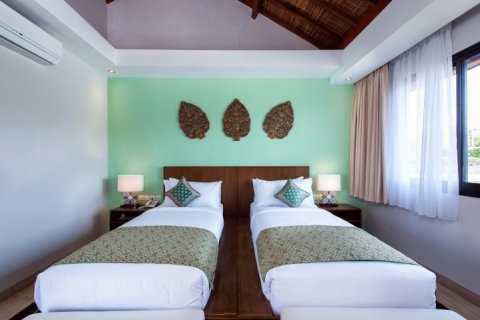 4 bedrooms Villa in South Kuta, Badung, Indonesia No. 1001 16