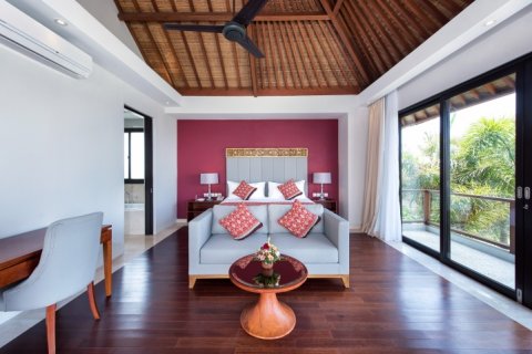 4 bedrooms Villa in South Kuta, Badung, Indonesia No. 1001 13