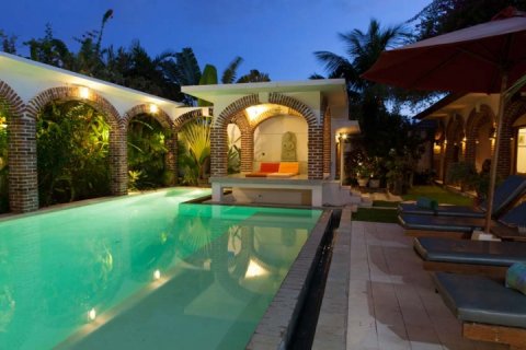 Вилла с 3 спальнями в Seminyak, Бадунг, Индонезия № 997 2