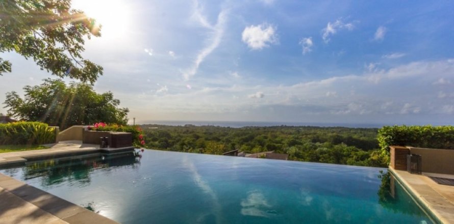 4 bedrooms Villa in South Kuta, Badung, Indonesia No. 999