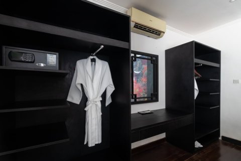 2 bedrooms Villa in Seminyak, Badung, Indonesia No. 8507 12
