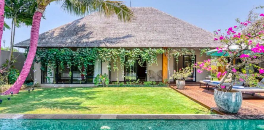 2 bedrooms Villa in Kerobokan, Badung, Indonesia No. 1707