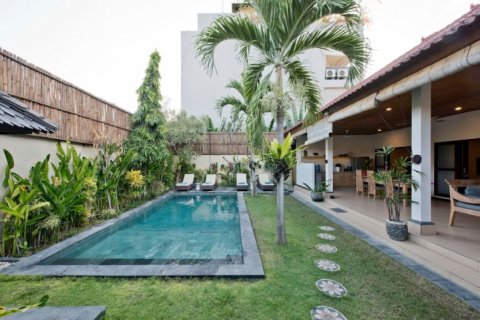 2 bedrooms Villa in Kerobokan, Badung, Indonesia No. 1707 14