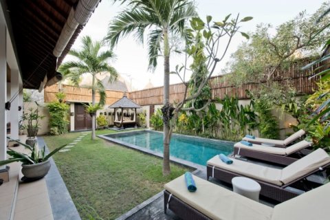 2 bedrooms Villa in Kerobokan, Badung, Indonesia No. 1707 4