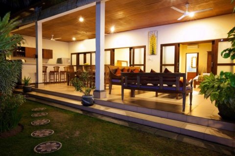 2 bedrooms Villa in Kerobokan, Badung, Indonesia No. 1707 12