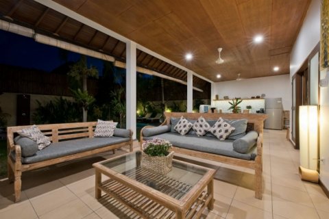 2 bedrooms Villa in Kerobokan, Badung, Indonesia No. 1707 5