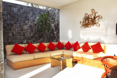 2 bedrooms Villa in Seminyak, Badung, Indonesia No. 1703 3