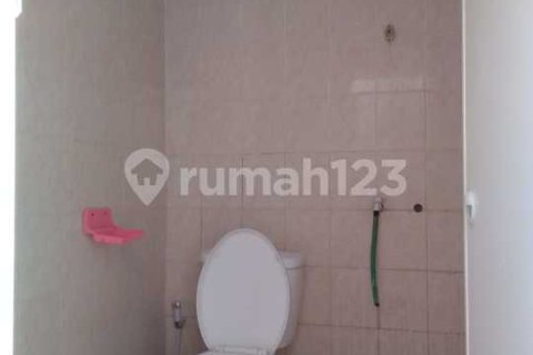 4 bedrooms House in Cengkareng, Jakarta, Indonesia No. 13650 13