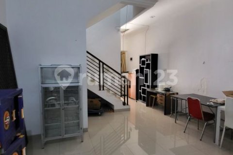 4 bedrooms House in Grogol Petamburan, Jakarta, Indonesia No. 13652 6