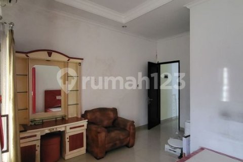 4 bedrooms House in Grogol Petamburan, Jakarta, Indonesia No. 13652 14