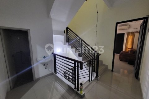 4 bedrooms House in Grogol Petamburan, Jakarta, Indonesia No. 13652 20
