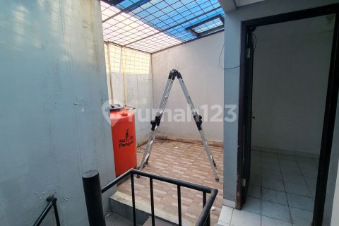 4 bedrooms House in Grogol Petamburan, Jakarta, Indonesia No. 13652 26