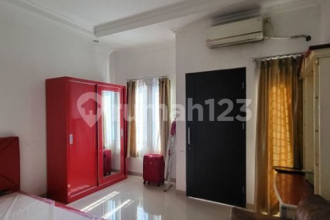 4 bedrooms House in Grogol Petamburan, Jakarta, Indonesia No. 13652 13