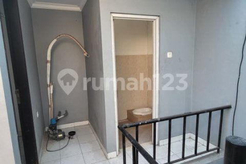 4 bedrooms House in Grogol Petamburan, Jakarta, Indonesia No. 13652 29
