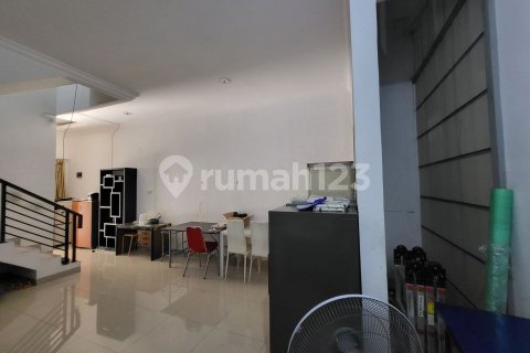 4 bedrooms House in Grogol Petamburan, Jakarta, Indonesia No. 13652 7