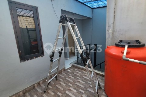 4 bedrooms House in Grogol Petamburan, Jakarta, Indonesia No. 13652 27