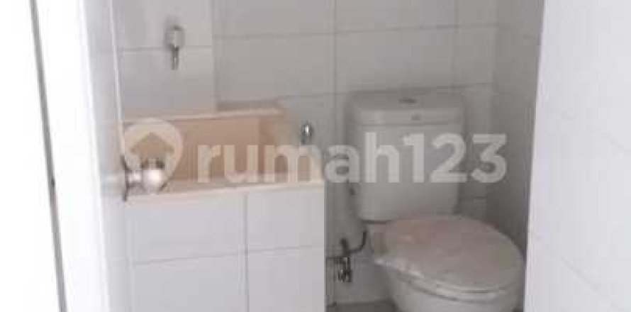 294m2 Shop in Tangerang, Indonesia No. 13654