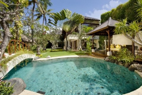 6 bedrooms Villa in South Denpasar, Denpasar, Indonesia No. 683 2