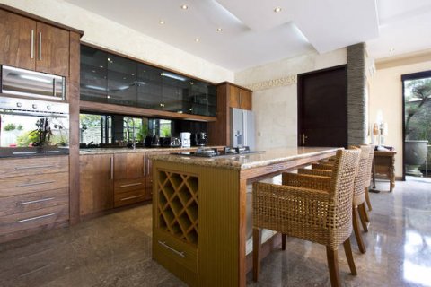 5 bedrooms Villa in Seminyak, Badung, Indonesia No. 704 22