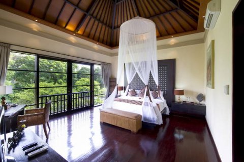 5 bedrooms Villa in Seminyak, Badung, Indonesia No. 704 2