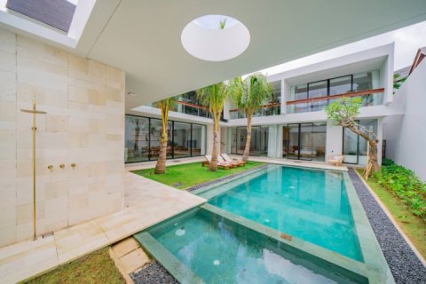 Вилла с 4 спальнями в Canggu, Бадунг, Индонезия № 9538 3