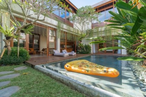 3 bedrooms Villa in Canggu, Badung, Indonesia No. 7594 3