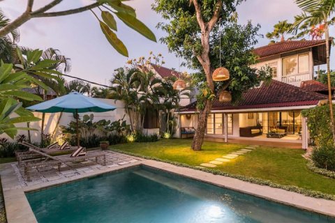 Вилла с 3 спальнями в Seminyak, Бадунг, Индонезия № 7593