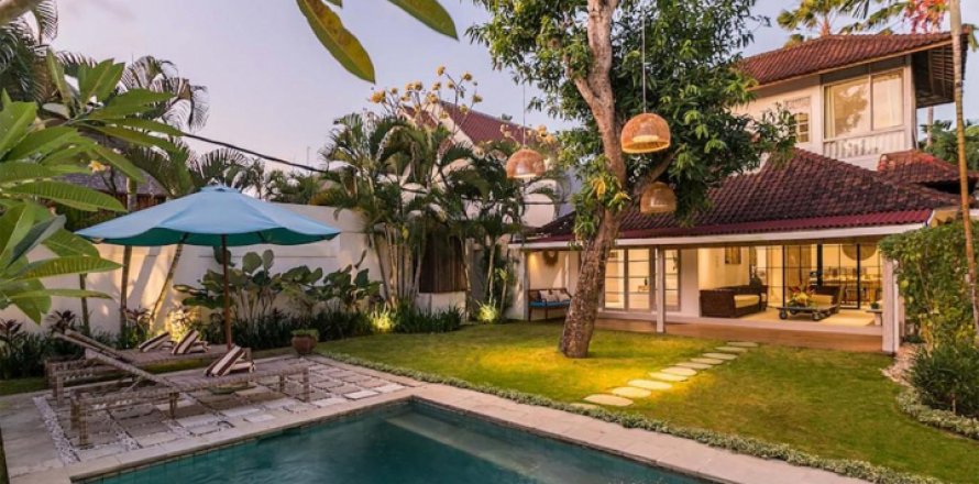 3 bedrooms Villa in Seminyak, Badung, Indonesia No. 7593