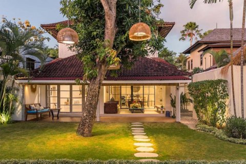 3 bedrooms Villa in Seminyak, Badung, Indonesia No. 7593 2