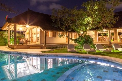 Вилла с 5 спальнями в Seminyak, Бадунг, Индонезия № 1021 10