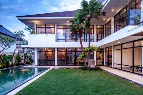 Вилла с 4 спальнями в Canggu, Бадунг, Индонезия № 1019