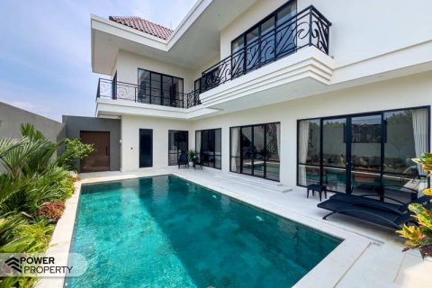 3 bedrooms Villa in Seminyak, Badung, Indonesia No. 8780