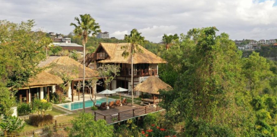 3 bedrooms Villa in Jimbaran, Badung, Indonesia No. 1242