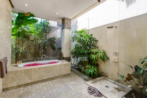 3 bedrooms Villa in Seminyak, Badung, Indonesia No. 1245 11