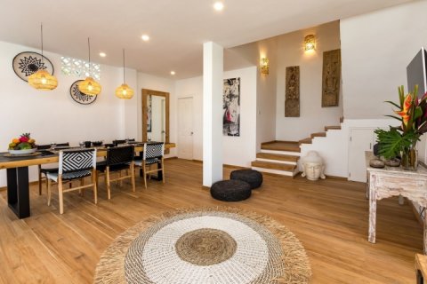 3 bedrooms Villa in Seminyak, Badung, Indonesia No. 1479 18