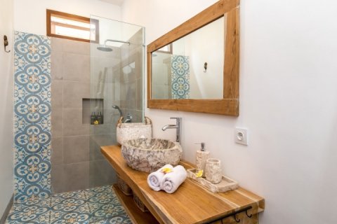 3 bedrooms Villa in Seminyak, Badung, Indonesia No. 1479 15