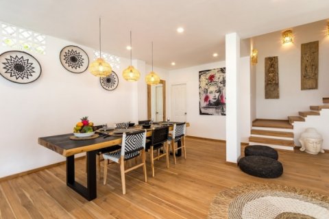 3 bedrooms Villa in Seminyak, Badung, Indonesia No. 1479 19