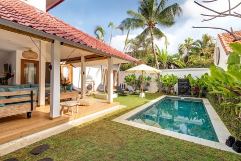 3 bedrooms Villa in Seminyak, Badung, Indonesia No. 1479 2