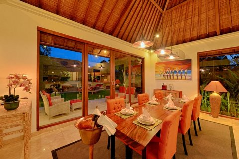 3 bedrooms Villa in Seminyak, Badung, Indonesia No. 1475 17