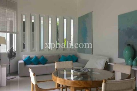 2 bedrooms Villa in South Kuta, Badung, Indonesia No. 7927 2