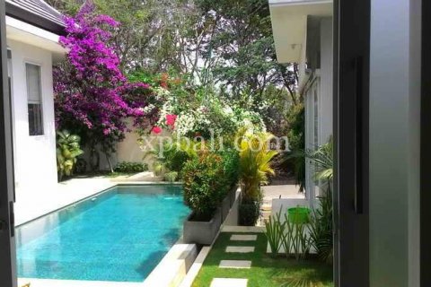 2 bedrooms Villa in South Kuta, Badung, Indonesia No. 7927 4